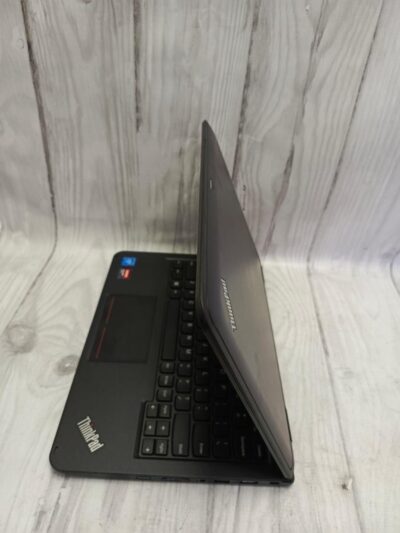 Laptop Lenovo 11e , Intel celeron , 4gb RAM , 128gb Ssd - Imagen 3